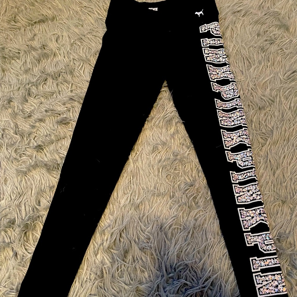 Victoria’s Secret Pink yoga leggings